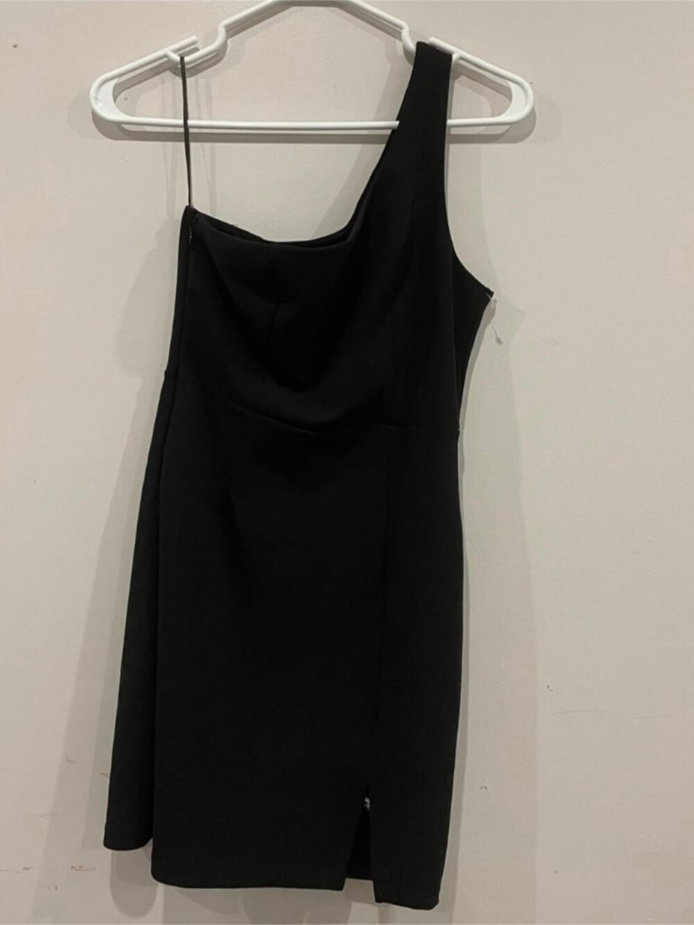 Princess Polly One-Shoulder Black Mini Dress – US 4 / AU 8 - Picture 2 of 6